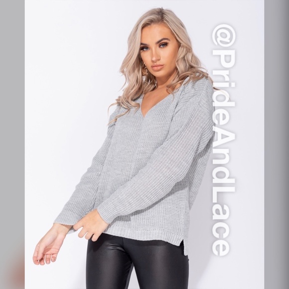 LAST 1️⃣ ❄️Grey V Neck Oversized Sweater❄️ - Picture 4 of 10